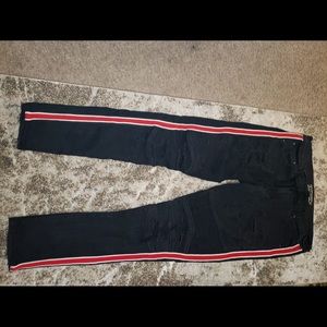 Men ripped black skinny jeans